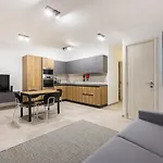 Gzira Suite 13-Hosted By Sweetstay