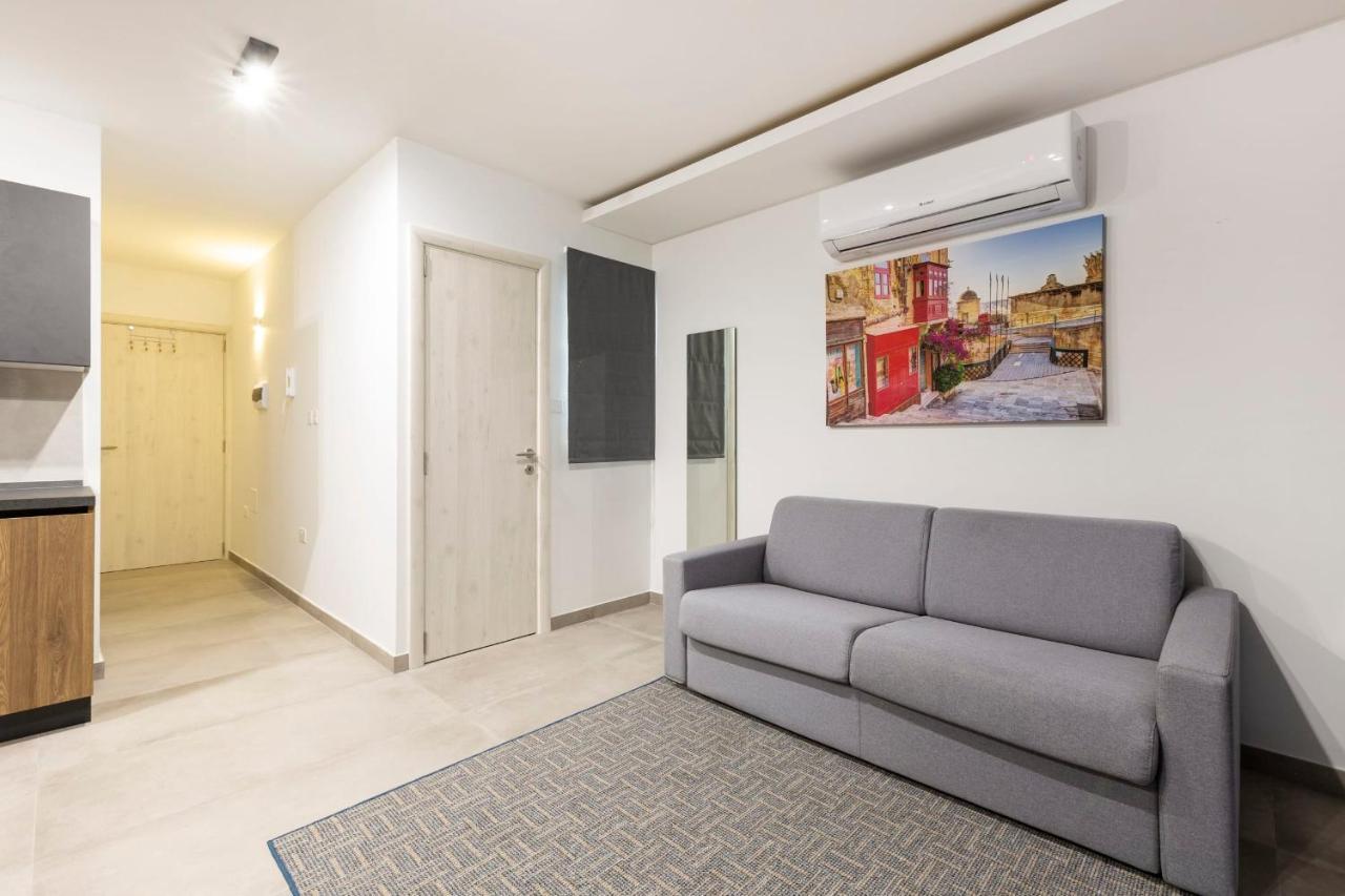 Apartment 13-hosted By Sweetstay Gzira